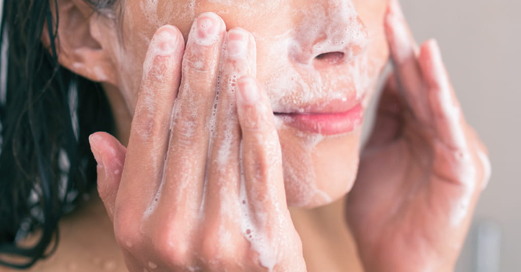 Cleansing Oil vs Balm